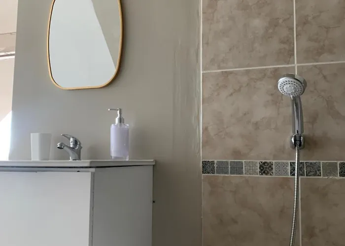 Cosy, Calme Proche Foret Apartmán *